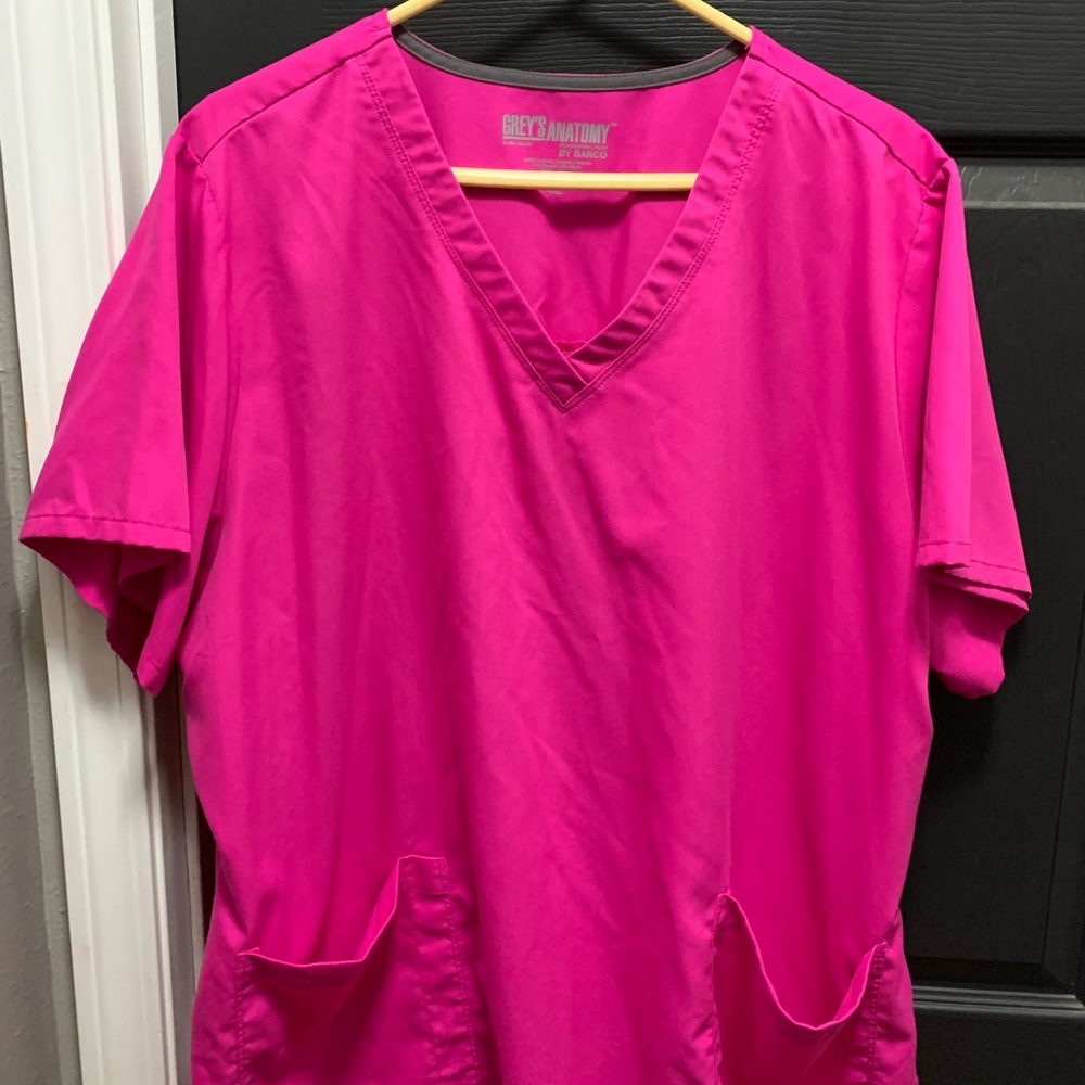 Grey’s Anatomy active top 4x Raspberry color